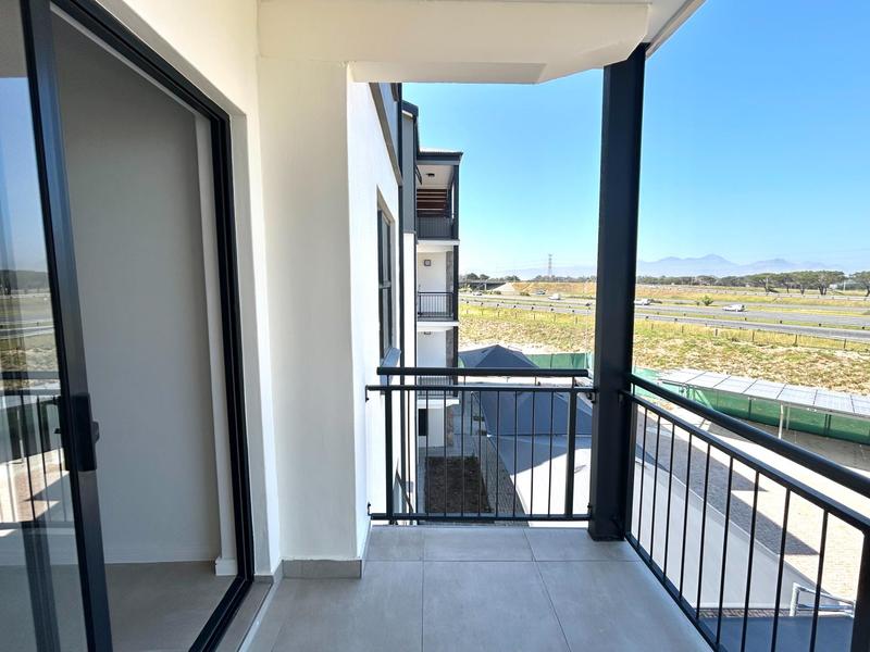 To Let 1 Bedroom Property for Rent in The Huntsman Western Cape